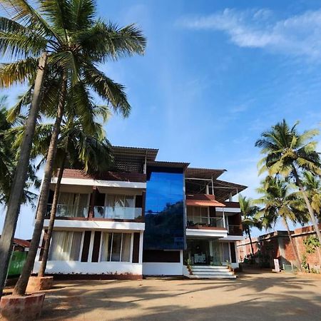 Coastal Bay Beach Resort Harnai 외부 사진