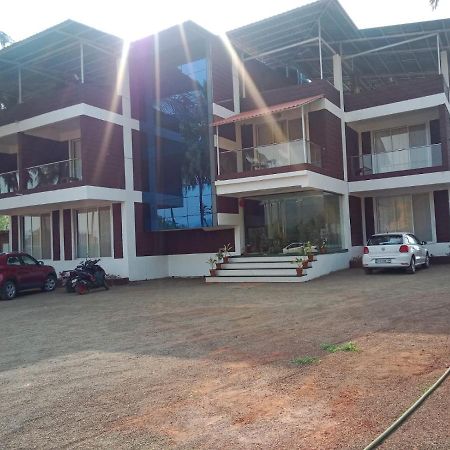 Coastal Bay Beach Resort Harnai 외부 사진