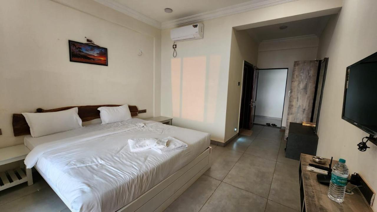 Coastal Bay Beach Resort Harnai 외부 사진