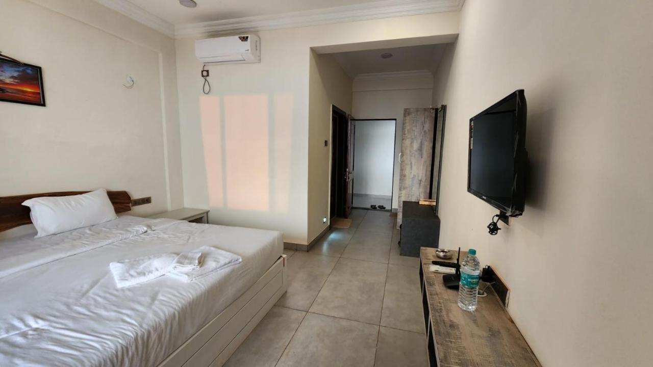 Coastal Bay Beach Resort Harnai 외부 사진