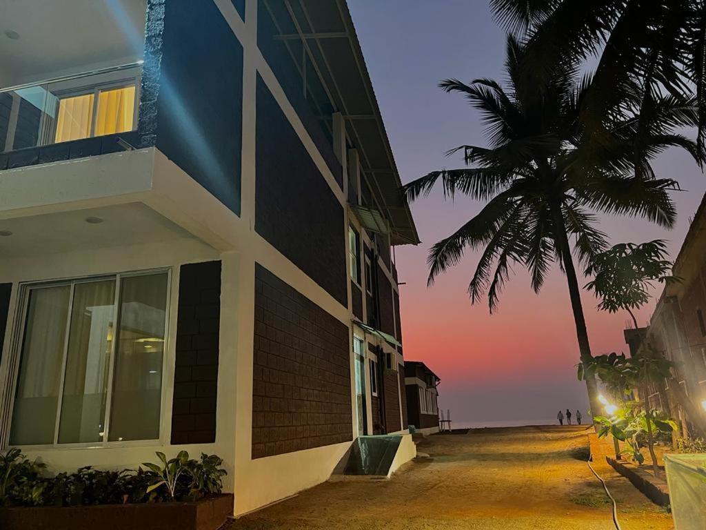 Coastal Bay Beach Resort Harnai 외부 사진