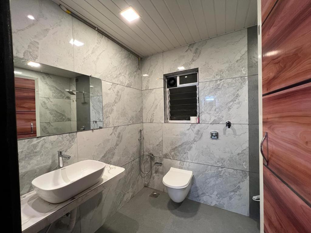 Coastal Bay Beach Resort Harnai 외부 사진