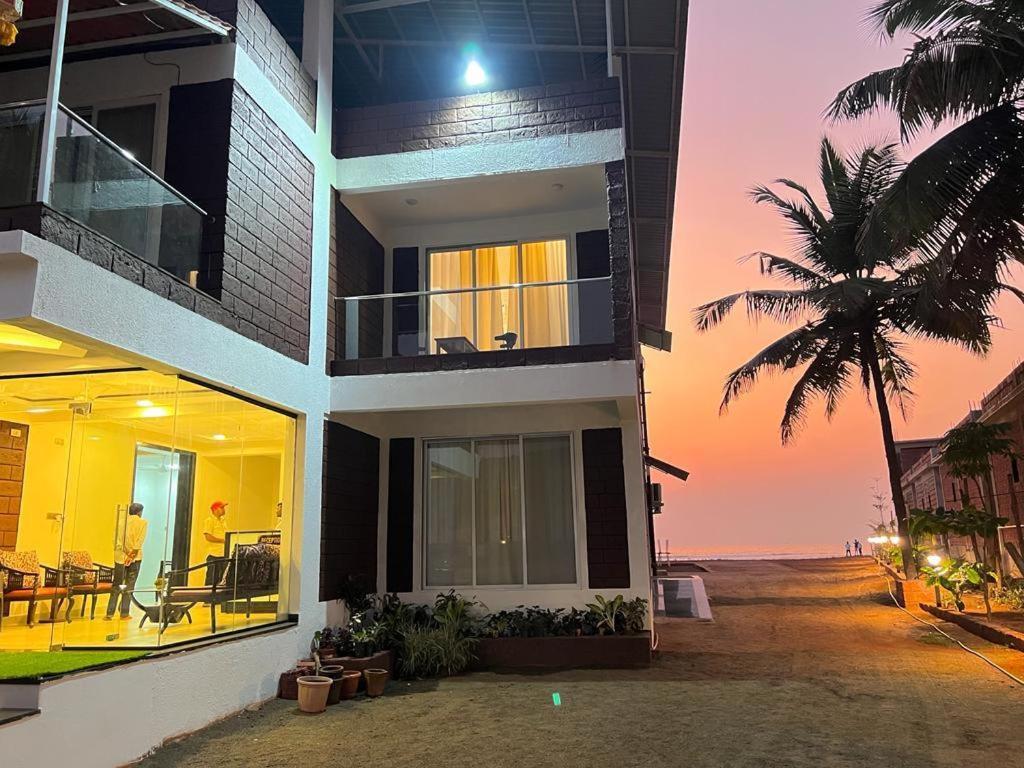 Coastal Bay Beach Resort Harnai 외부 사진