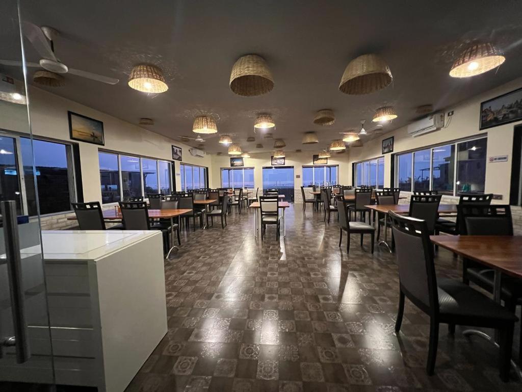 Coastal Bay Beach Resort Harnai 외부 사진